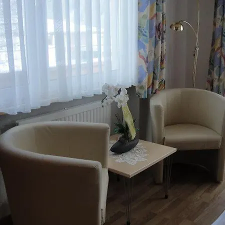 Appartement Chasa Mezpra/stephan Jenal Nr. 1 - Fuer 2-4 Personen Compatsch